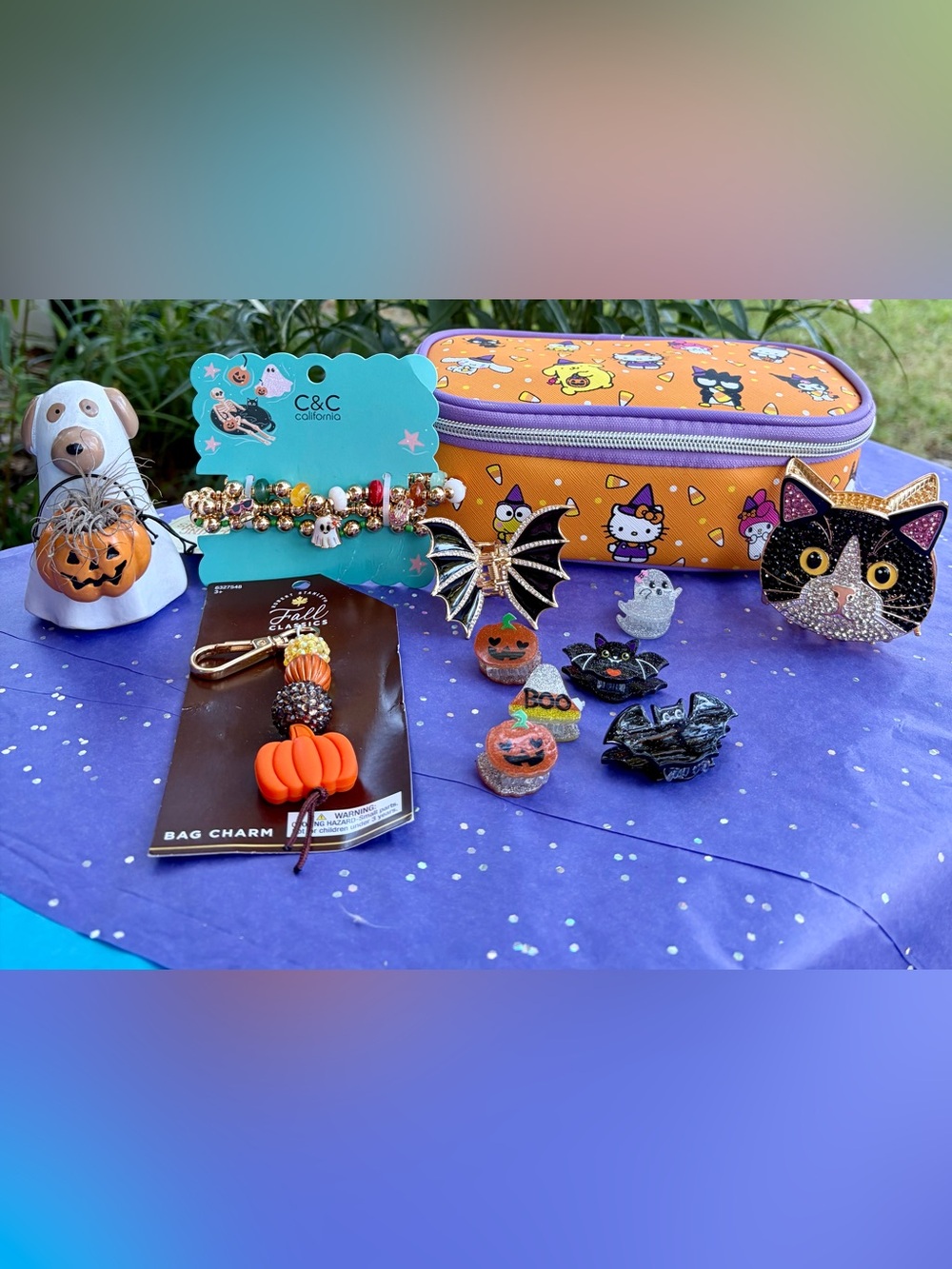 NWT HALLOWEEN “SWITCH WITCH” Cute Orange Hello Kitty Makeup & Accessories Bundle